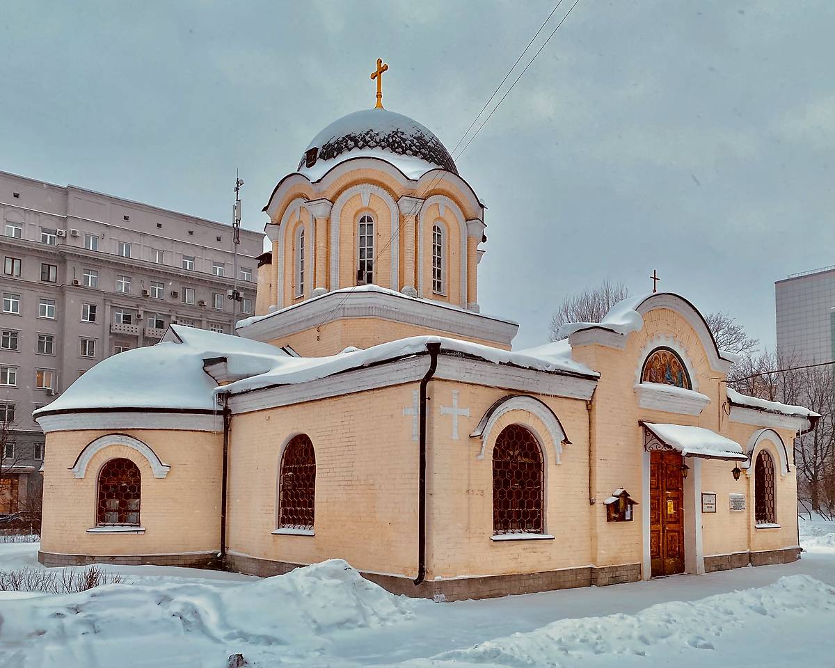 Вид с СВ, фасады. Церковь Димитрия Прилуцкого на Девичьем поле, Хамовники (Центральный административный округ (ЦАО), г. Москва)