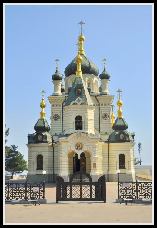 Форос. Церковь Воскресения Христова. фасады