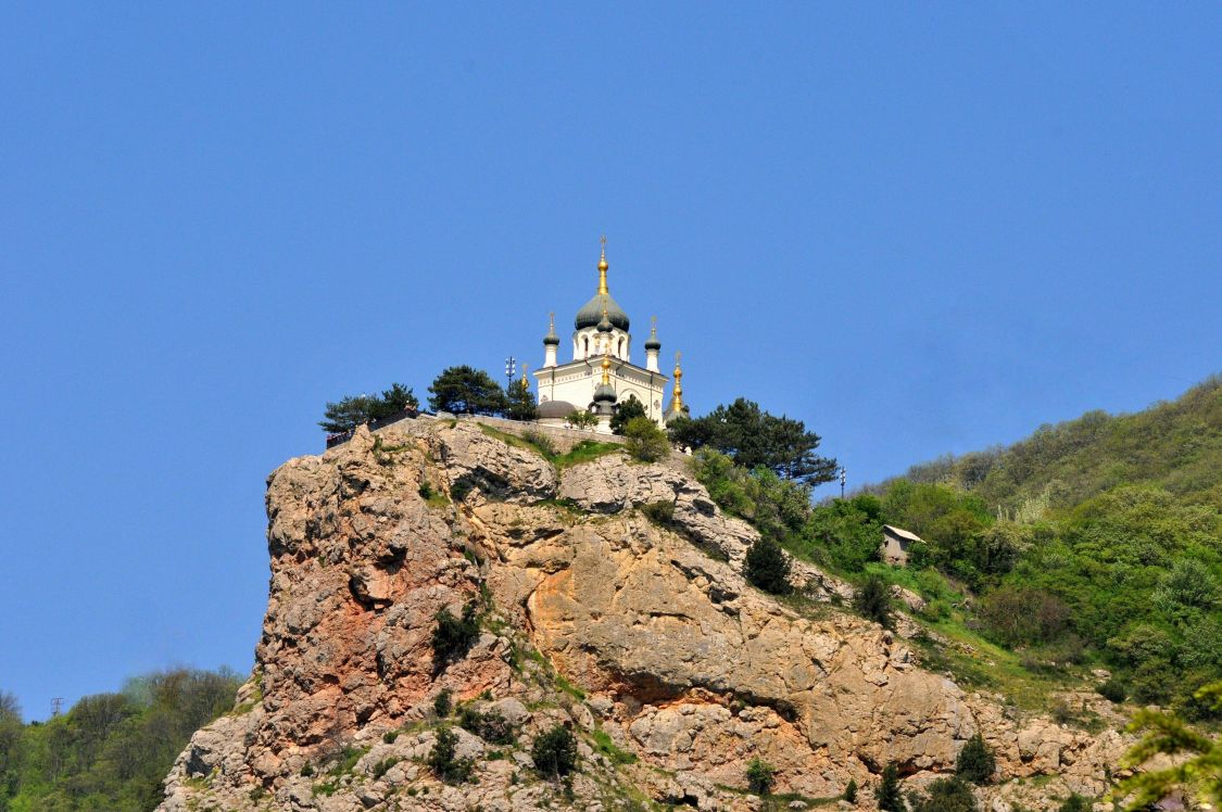 Церковь Воскресения Христова, Форос (Ялта, город, Республика Крым). общий вид в ландшафте