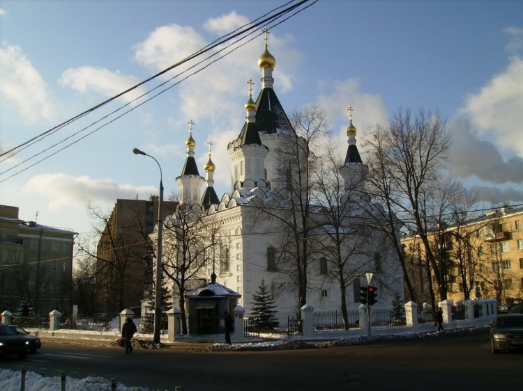 Хамовники. Церковь Михаила Архангела при клиниках на Девичьем поле. дополнительная информация