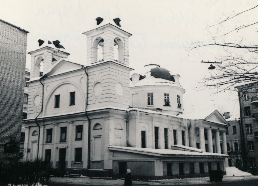Церковь Успения Пресвятой Богородицы на Могильцах, Хамовники (Центральный административный округ (ЦАО), г. Москва). документальные фотографии, Собственная съемка
