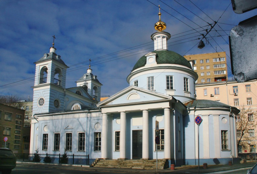Церковь Успения Пресвятой Богородицы на Могильцах, Хамовники (Центральный административный округ (ЦАО), г. Москва). фасады, Появилась главка