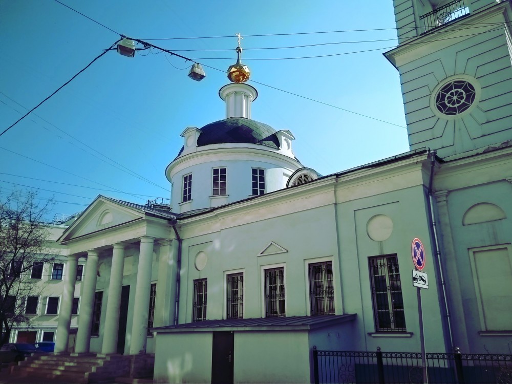 Церковь Успения Пресвятой Богородицы на Могильцах, Хамовники (Центральный административный округ (ЦАО), г. Москва). архитектурные детали