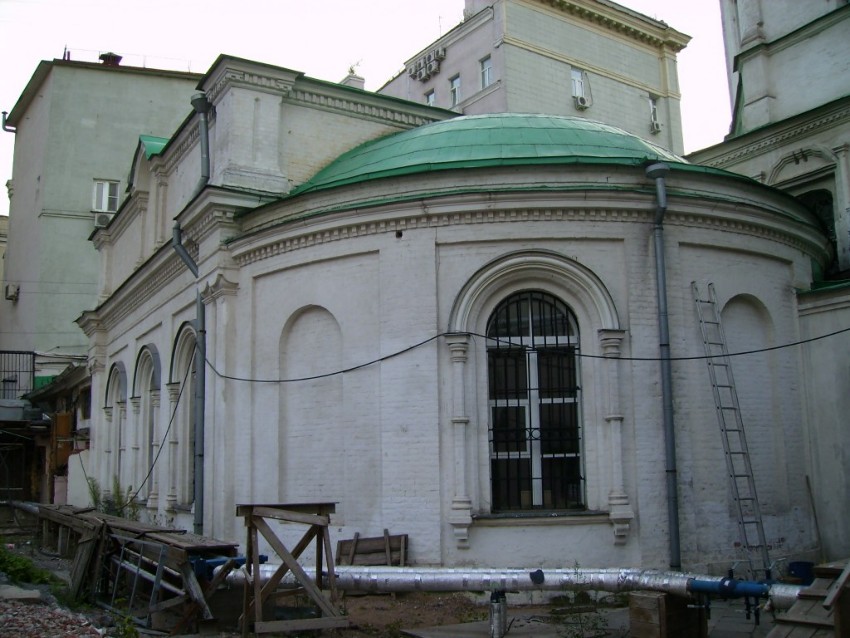 Тверской. Церковь Благовещения Пресвятой Богородицы (Космы и Дамиана) в Шубине. архитектурные детали, Восточная  сторона