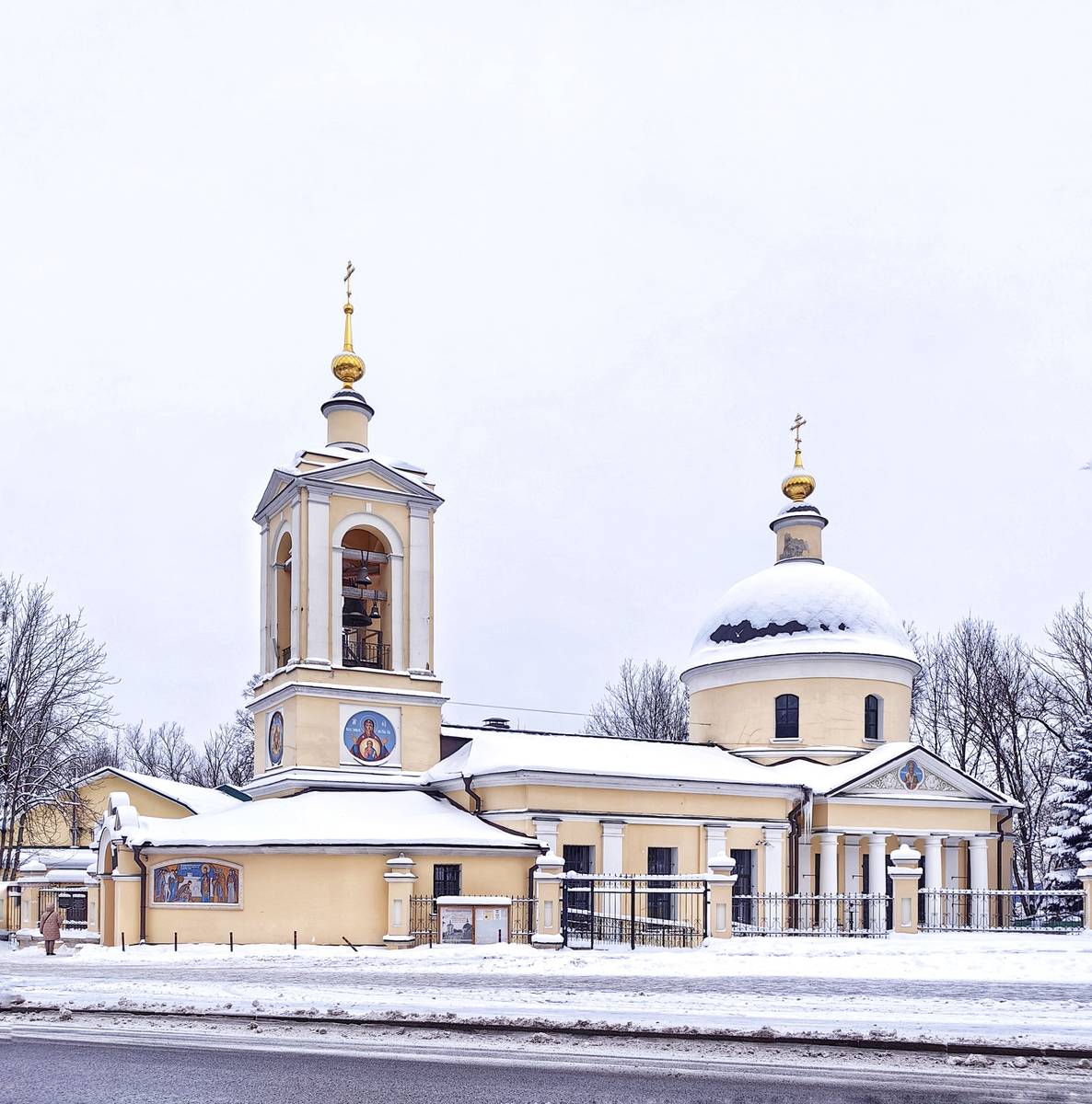 фасады. Церковь Троицы Живоначальной на Воробьёвых горах, Раменки (Западный административный округ (ЗАО), г. Москва)