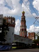 Хамовники. Новодевичий монастырь. Колокольня с церквями Иоанна Богослова и Варлаама и Иоасафа