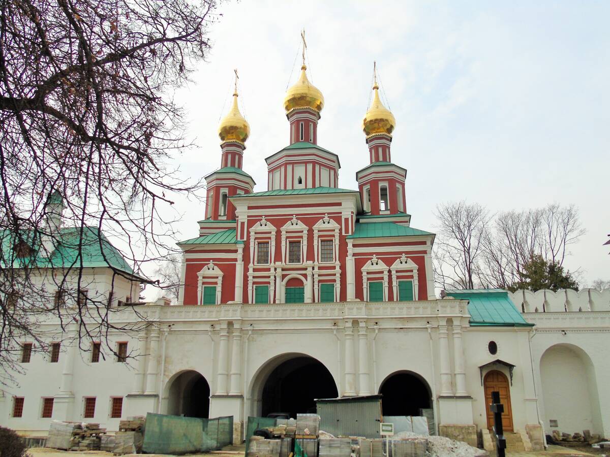 Новодевичий монастырь. Церковь Покрова Пресвятой Богородицы, Хамовники (Центральный административный округ (ЦАО), г. Москва). фасады
