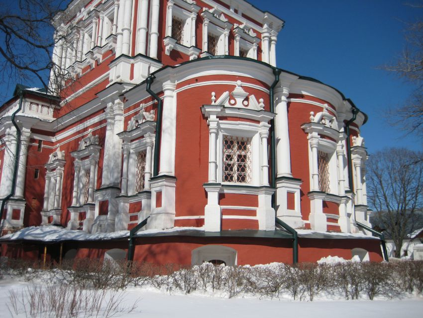 Хамовники. Новодевичий монастырь. Церковь Успения Пресвятой Богородицы. архитектурные детали