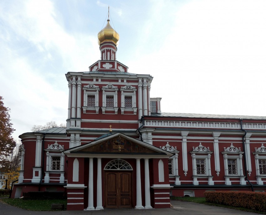 Новодевичий монастырь. Церковь Успения Пресвятой Богородицы, Хамовники (Центральный административный округ (ЦАО), г. Москва). фасады