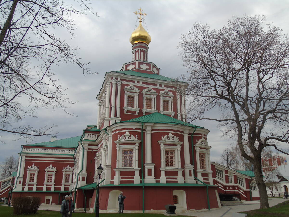 Новодевичий монастырь. Церковь Успения Пресвятой Богородицы, Хамовники (Центральный административный округ (ЦАО), г. Москва). фасады