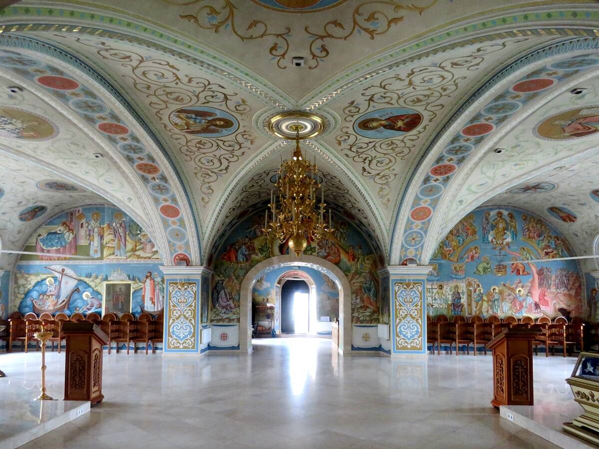Церковь Казанской иконы Божией Матери, Медное (Калининский район, Тверская область). интерьер и убранство, Интерьер трапезной