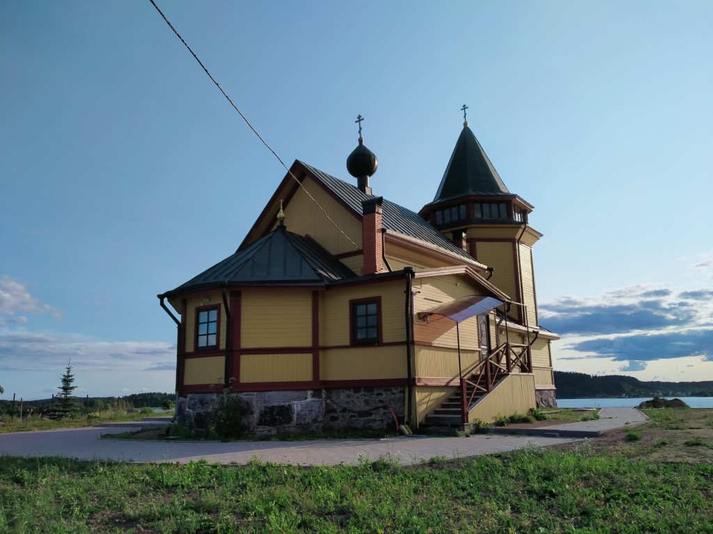 Красная Горка (Николо-Сердобольский погост). Церковь Николая Чудотворца на Риеккалансаари. фасады