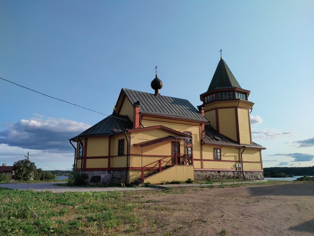 Красная Горка (Николо-Сердобольский погост). Церковь Николая Чудотворца на Риеккалансаари. фасады