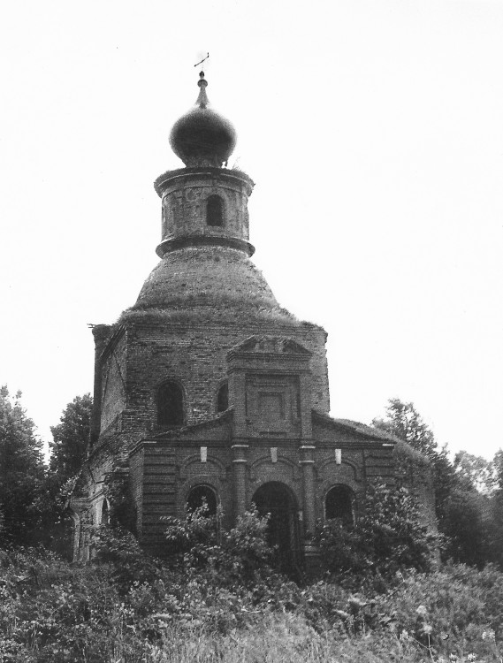 Медведки. Церковь Троицы Живоначальной. фасады