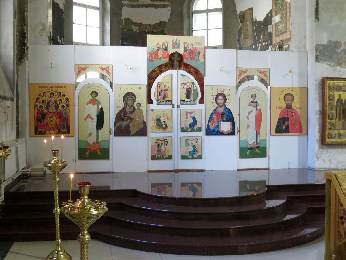 Церковь Василия Исповедника у Рогожской заставы, Таганский (Центральный административный округ (ЦАО), г. Москва). интерьер и убранство, Иконостас левого придела