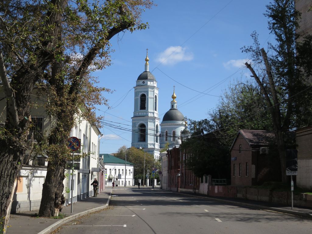 Церковь Сергия Радонежского (Троицы Живоначальной) в Рогожской слободе, Таганский (Центральный административный округ (ЦАО), г. Москва). общий вид в ландшафте