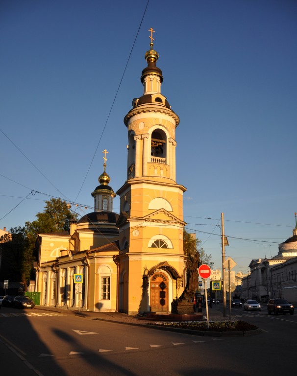 Таганский. Церковь Рождества Пресвятой Богородицы на Кулишках (на Стрелке). фасады