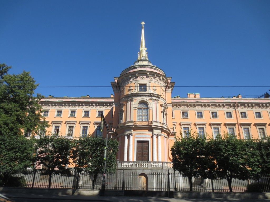 Домовая церковь Михаила Архангела в Михайловском замке, Центральный район (Санкт-Петербург, г. Санкт-Петербург). фасады