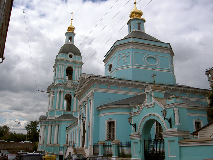 Таганский. Церковь Троицы Живоначальной в Серебряниках. фасады