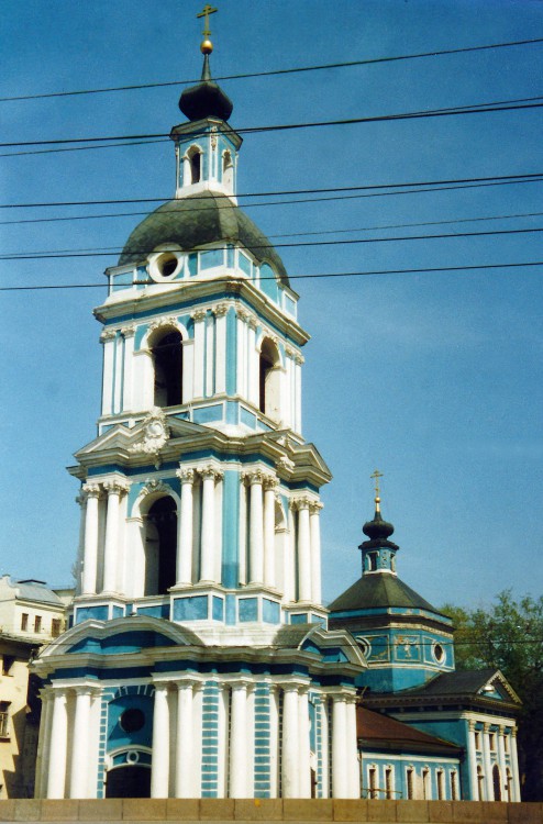 Таганский. Церковь Троицы Живоначальной в Серебряниках. фасады