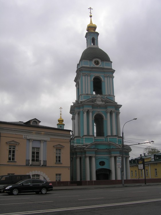 Таганский. Церковь Троицы Живоначальной в Серебряниках. фасады