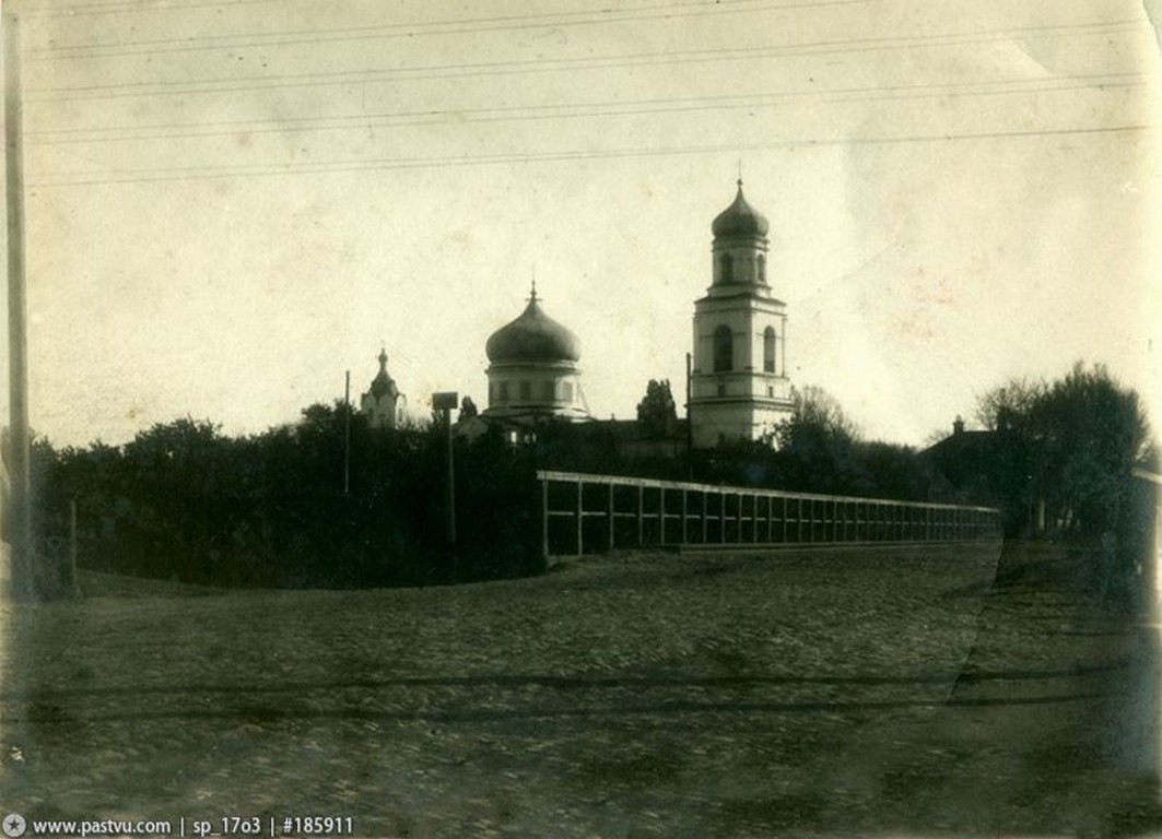 Орёл. Введенский (Христорождественский) монастырь. архивная фотография, 1900—1917 год. Направление съемки:юго-восток. с сайта, https://pastvu.com/p/185911