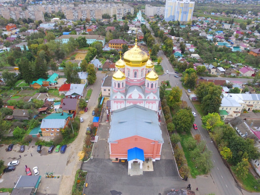 Кафедральный собор Смоленской иконы Божией Матери, Орёл (Орёл, город, Орловская область). общий вид в ландшафте, Вид с запада, фото с квадрокоптера.