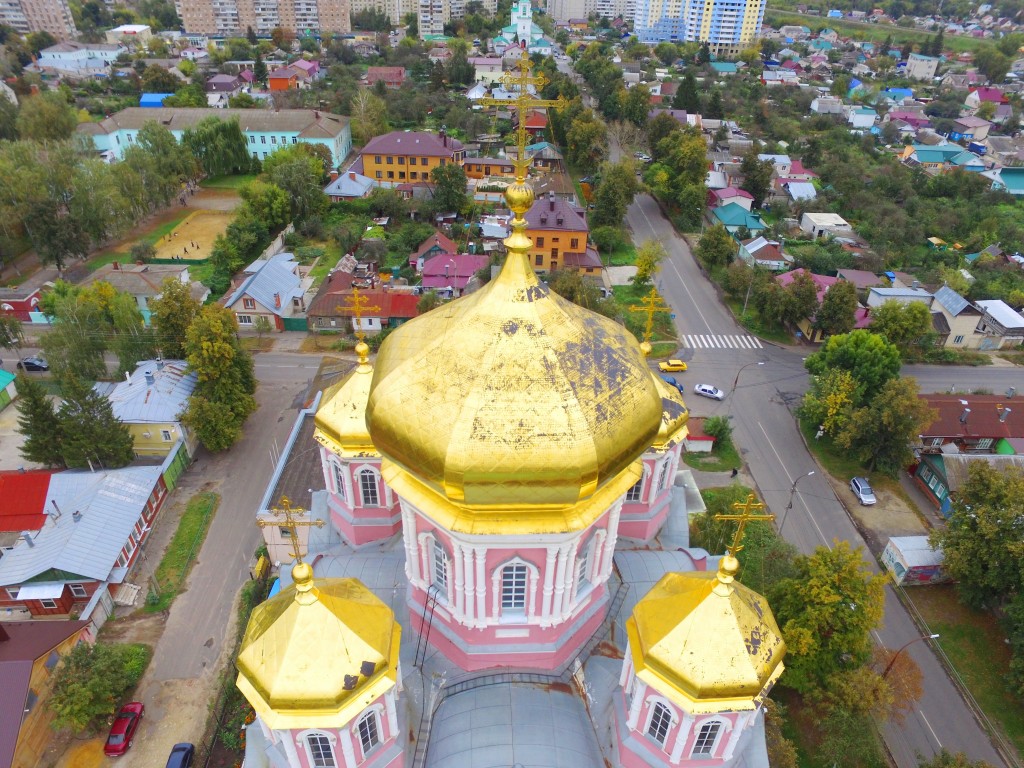 Орёл. Кафедральный собор Смоленской иконы Божией Матери. архитектурные детали, Завершение собора, фото с квадрокоптера