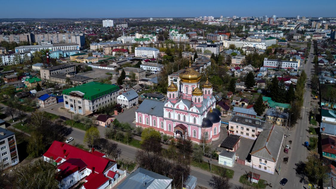 Орёл. Кафедральный собор Смоленской иконы Божией Матери. общий вид в ландшафте