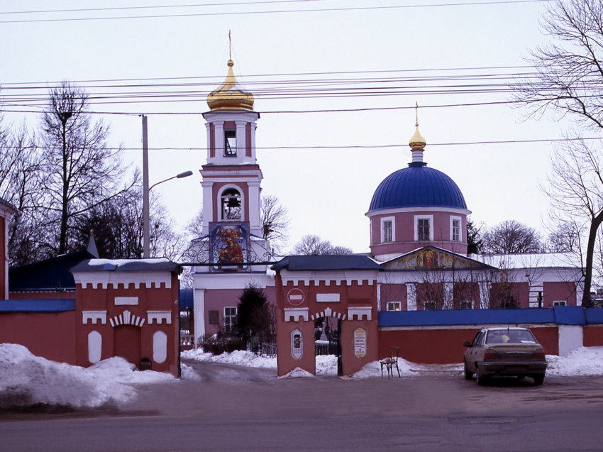 Орёл. Церковь Троицы Живоначальной на Троицком кладбище. общий вид в ландшафте