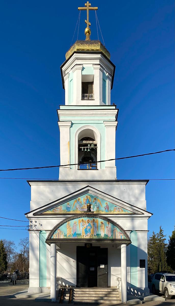 Западный фасад, фасады. Церковь Троицы Живоначальной на Троицком кладбище, Орёл (Орёл, город, Орловская область)
