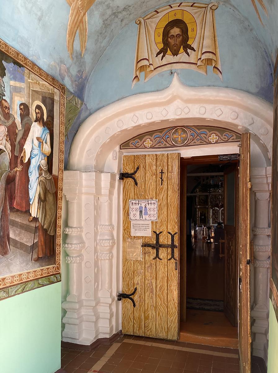 Входной портал, интерьер и убранство. Церковь Петра и Павла, Мценск (Мценский район и г. Мценск, Орловская область)