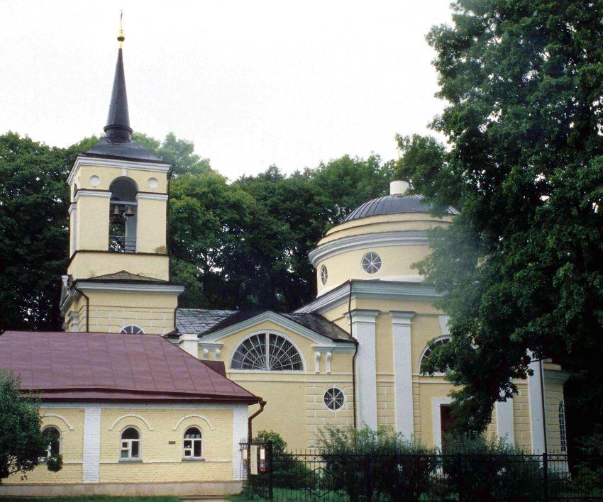 Спасское-Лутовиново. Церковь Спаса Преображения. фасады