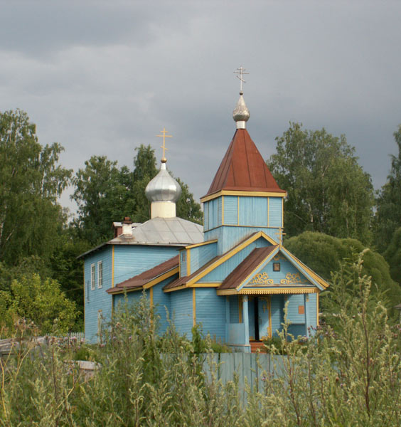 Малая Вишера. Церковь Николая Чудотворца. общий вид в ландшафте