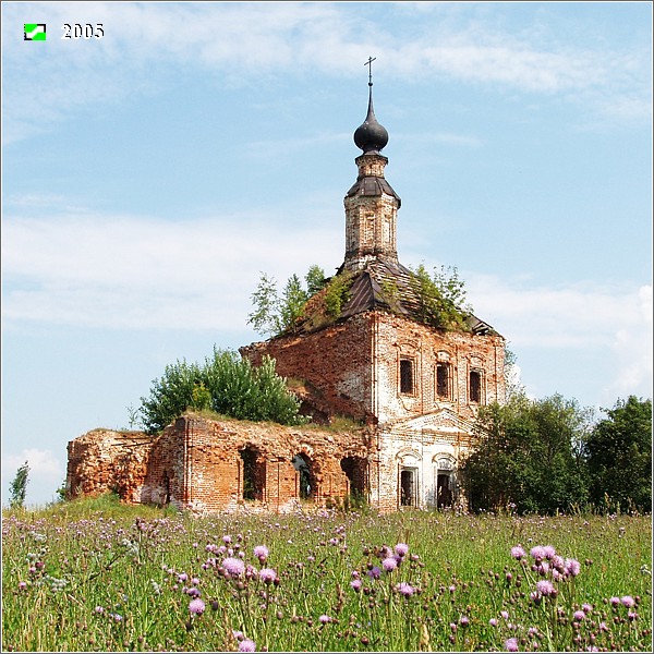 Церковь Троицы Живоначальной, Старое Быково, урочище (Суздальский район, Владимирская область). фасады, Вид церкви с юго-запада