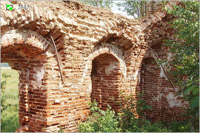Церковь Троицы Живоначальной, Старое Быково, урочище (Суздальский район, Владимирская область). интерьер и убранство, Северная стена трапезной со стороны интерьера