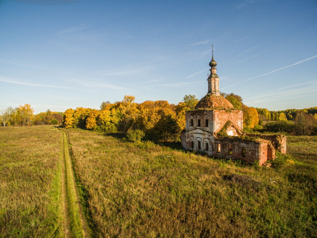 Церковь Троицы Живоначальной, Старое Быково, урочище (Суздальский район, Владимирская область). общий вид в ландшафте
