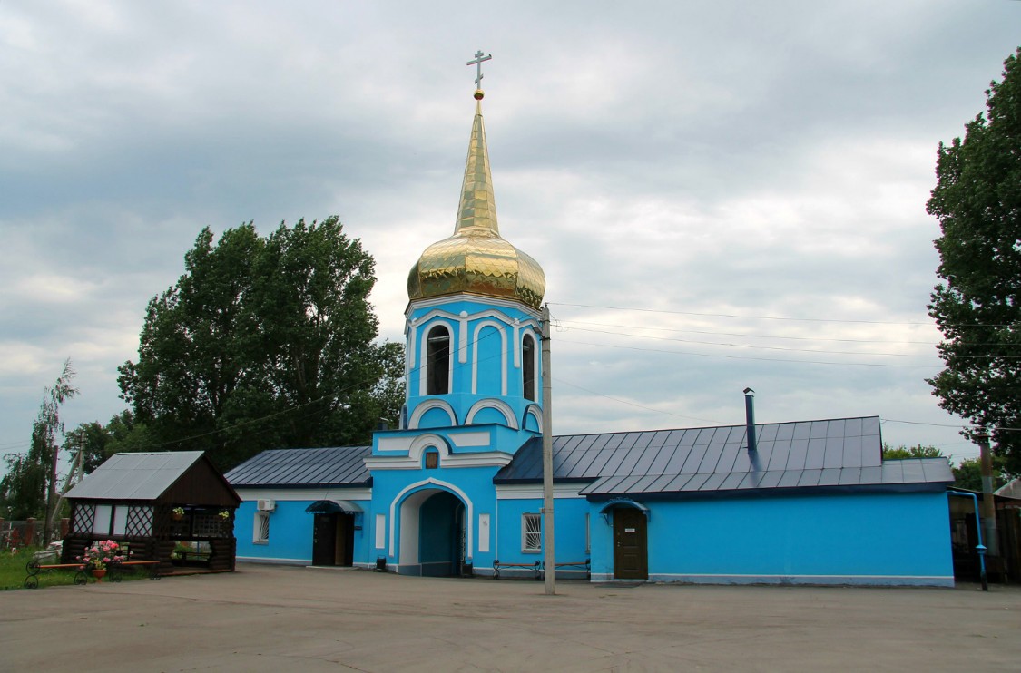 Бобров. Церковь Успения Пресвятой Богородицы. архитектурные детали, Надвратная колокольня