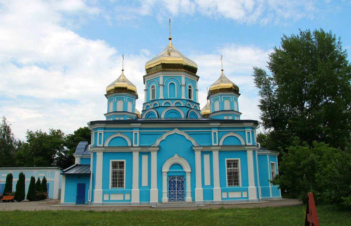 Бобров. Церковь Успения Пресвятой Богородицы. фасады