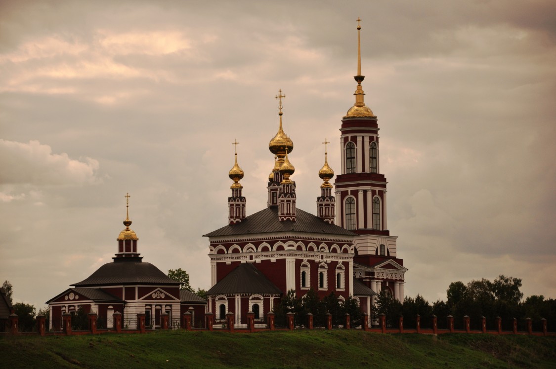 Суздаль. Суздальский православный лицей. Церковь Михаила Архангела. фасады