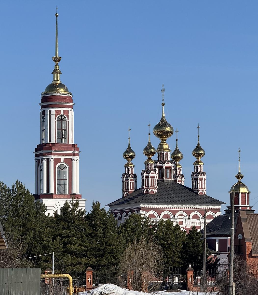 Вид с юга, с Колхозной ул., фасады. Православный лицей. Церковь Михаила Архангела, Суздаль (Суздальский район, Владимирская область)