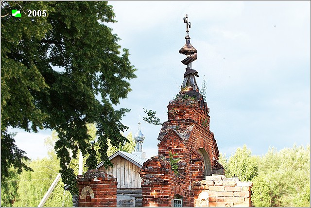 Церковь Успения Пресвятой Богородицы, Глазово (Камешковский район, Владимирская область). дополнительная информация, Северные ворота