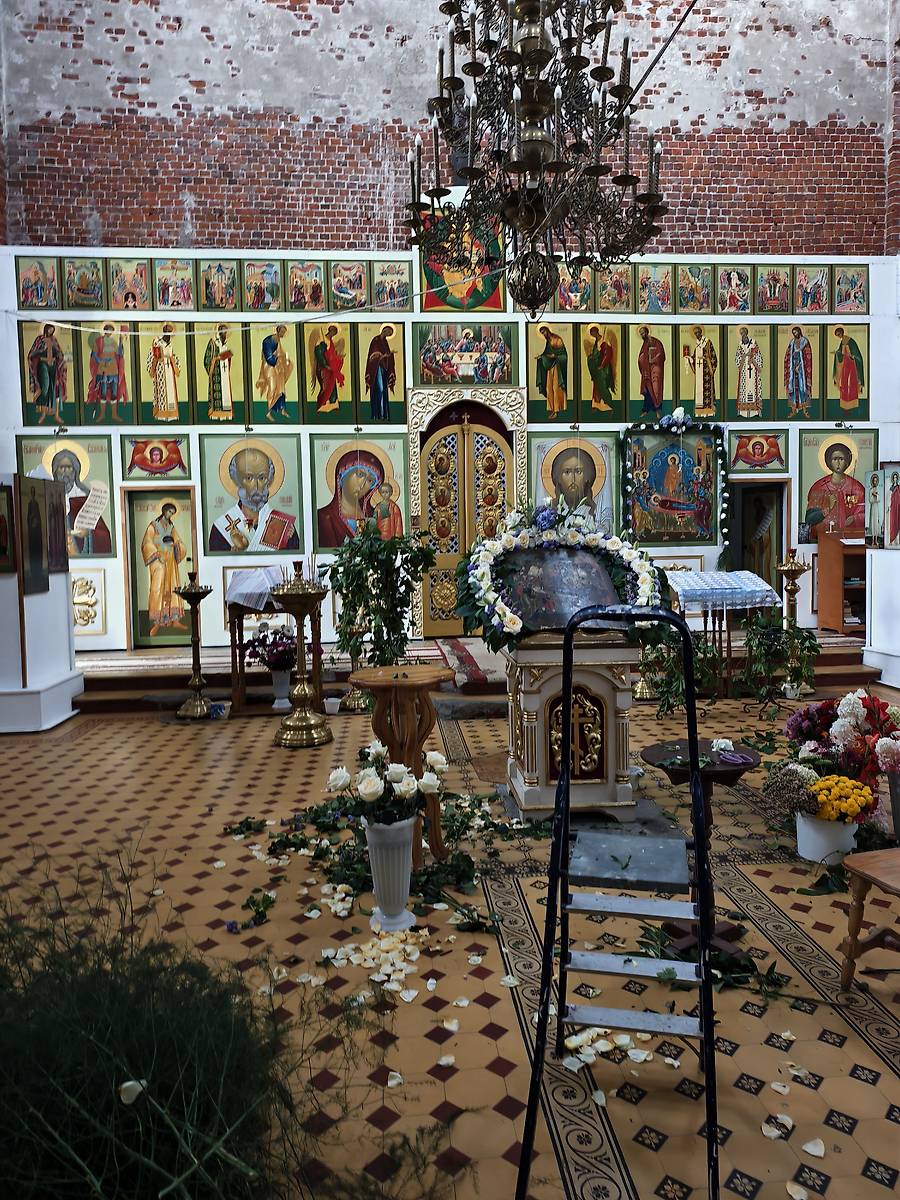 Иконостас главного предела в честь Успения Пресвятой Богородицы, интерьер и убранство. Церковь Успения Пресвятой Богородицы, Глазово (Камешковский район, Владимирская область)