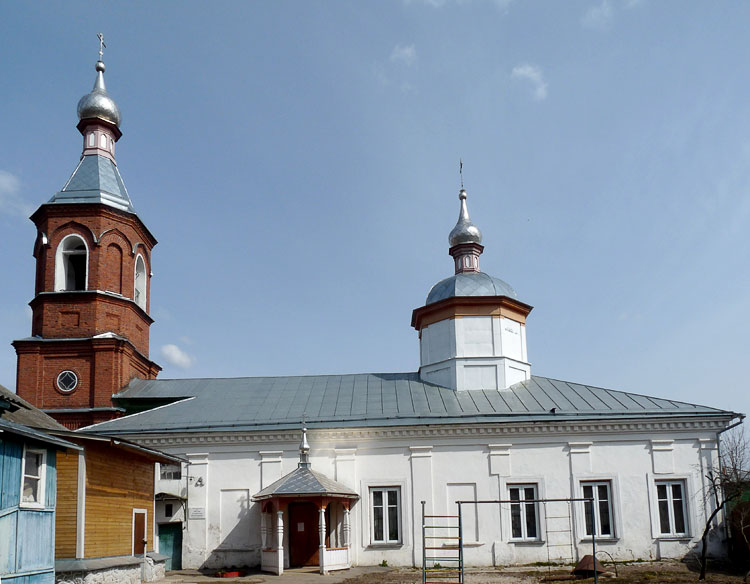 Верея. Церковь Покрова Пресвятой Богородицы. фасады