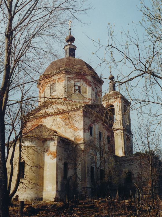 Верея. Церковь Константина и Елены. фасады
