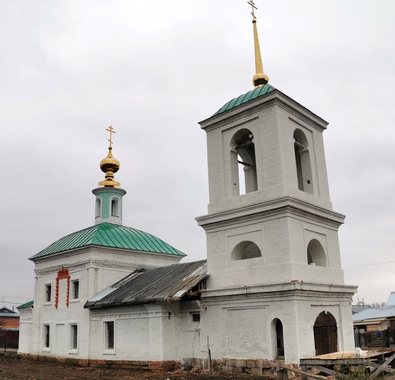 Церковь Александра Свирского, Хомяково (Тула, город, Тульская область). фасады, Сделана вычинка кирпича, обмазка и побелка с выделением элементов первоначальной постройки XVII века.