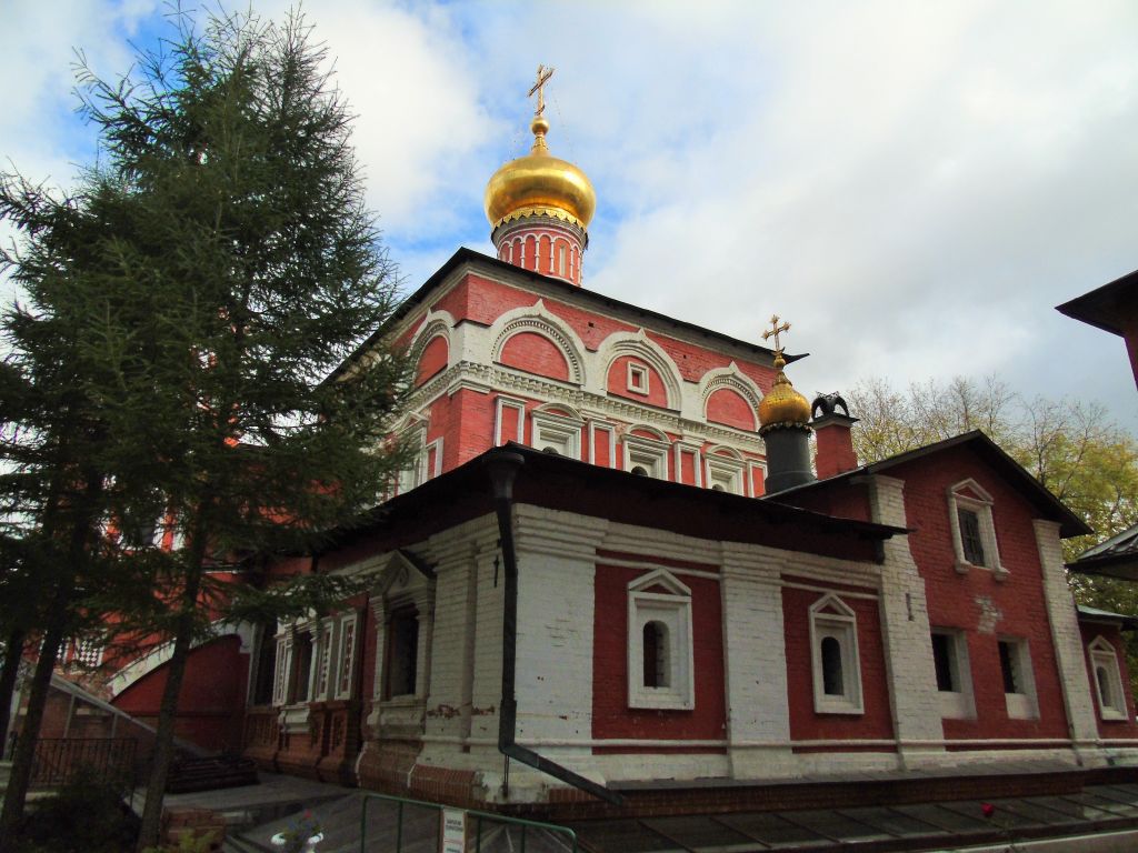 Таганский. Церковь Всех Святых на Кулишках. фасады