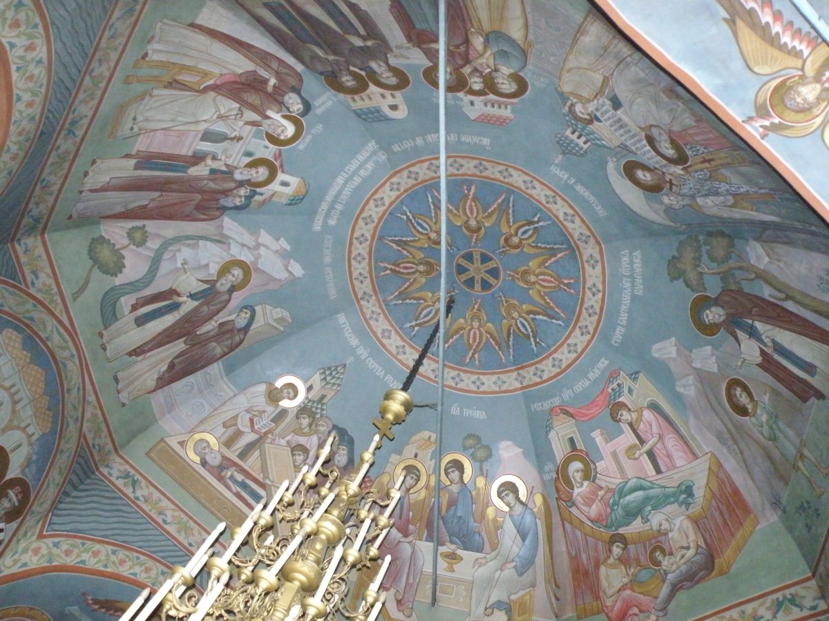 Церковь Успения Пресвятой Богородицы в Путинках, Тверской (Центральный административный округ (ЦАО), г. Москва). интерьер и убранство