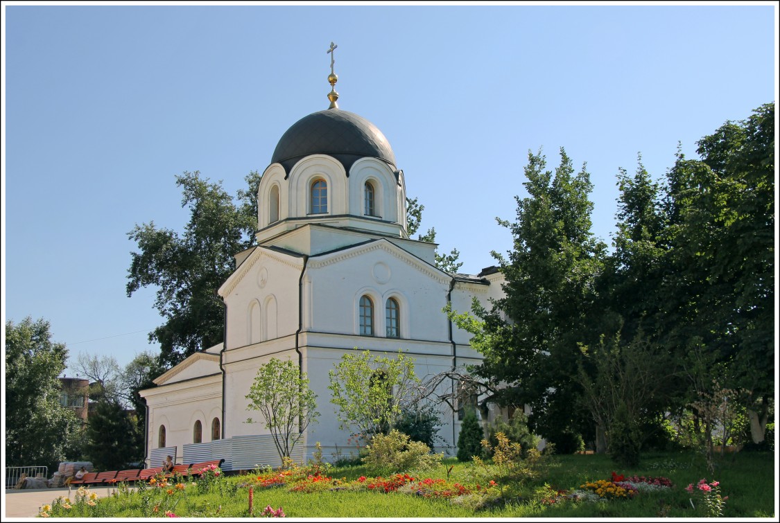 Хамовники. Зачатьевский монастырь. Церковь Сошествия Святого Духа. фасады