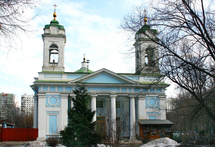 Храм сошествия святого духа на лазаревском кладбище